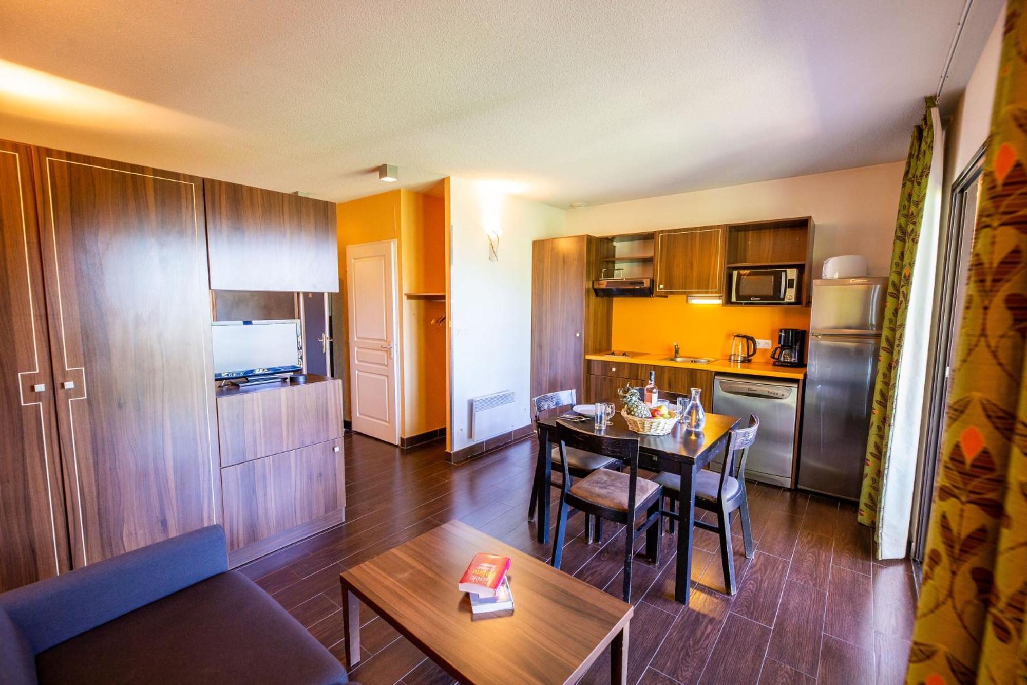 ז'וסייר Residence Chateau Des Magnans By Nevesol מראה חיצוני תמונה